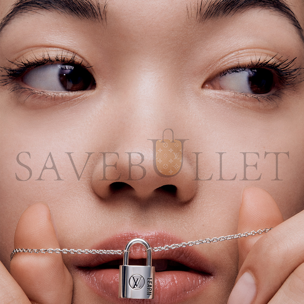 l**is V*t*n silver lockit pendant, sterling silver black laquered q03273